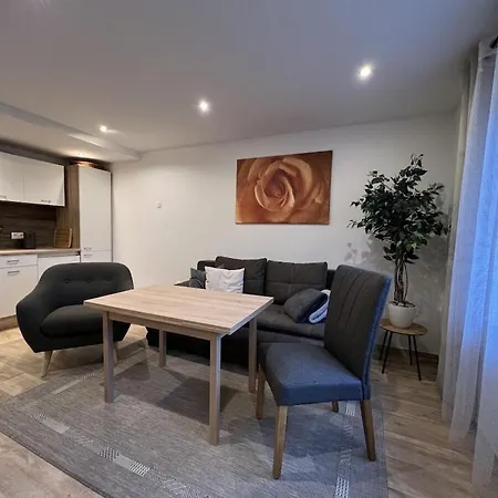 Mahlau 2 Ground Floor Comfortable Hébergement de vacances Waren (Mueritz)